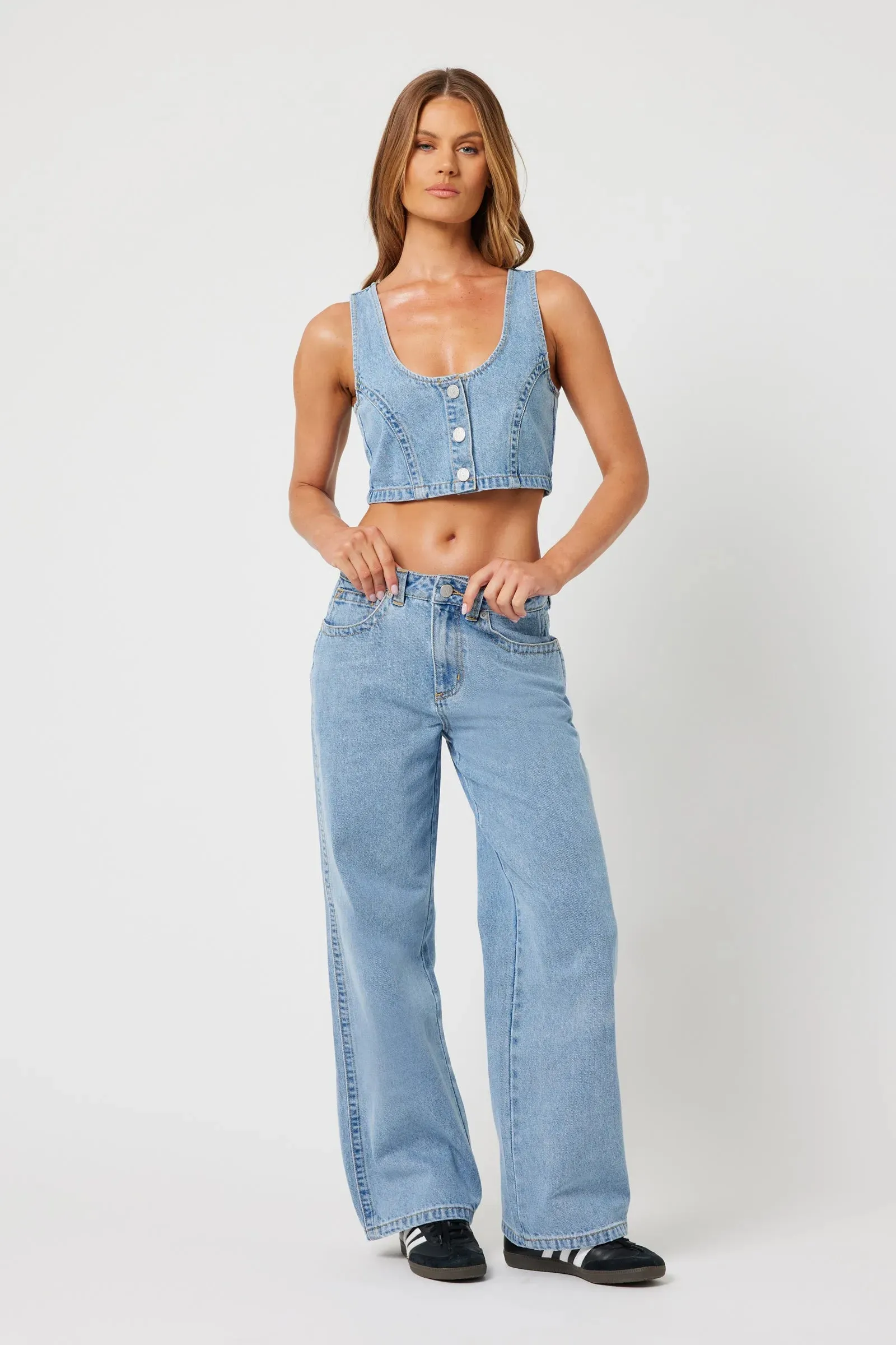 Abrand X Ripcurl Collab 95 Mid Baggy Jean - Ariane - Light Vintage Blue