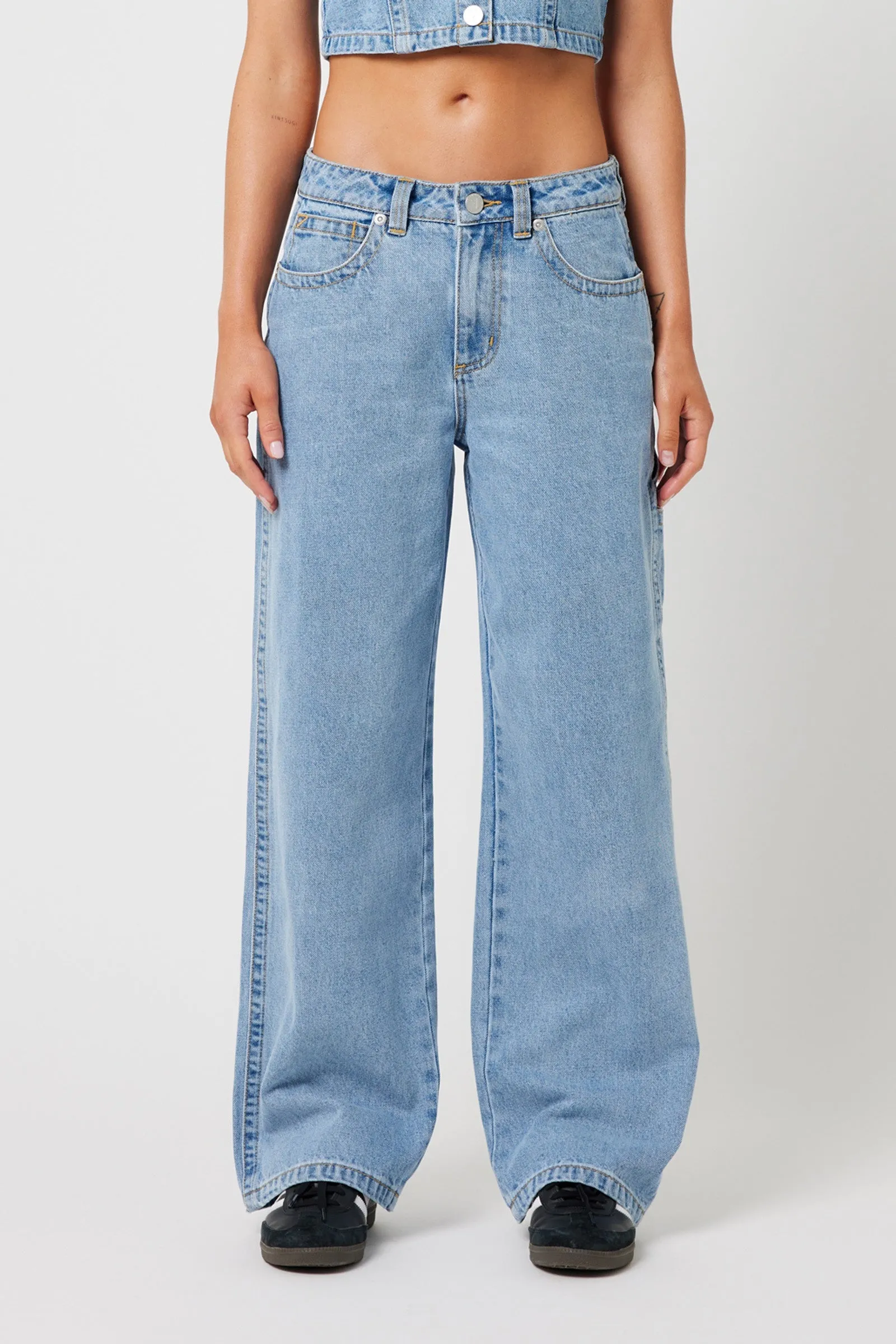 Abrand X Ripcurl Collab 95 Mid Baggy Jean - Ariane - Light Vintage Blue