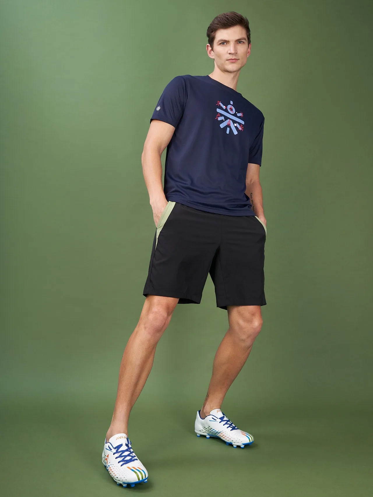 Avant Men's FreeKick Football Shoes-White/Blue