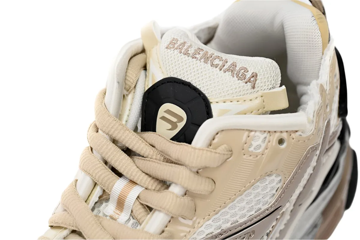 Balenciaga Runner Beige Sneaker
