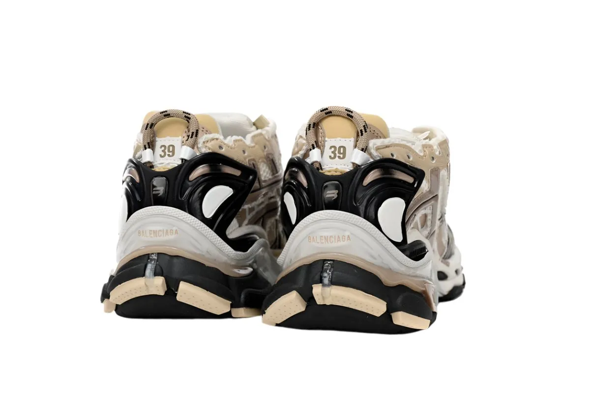 Balenciaga Runner Beige Sneaker