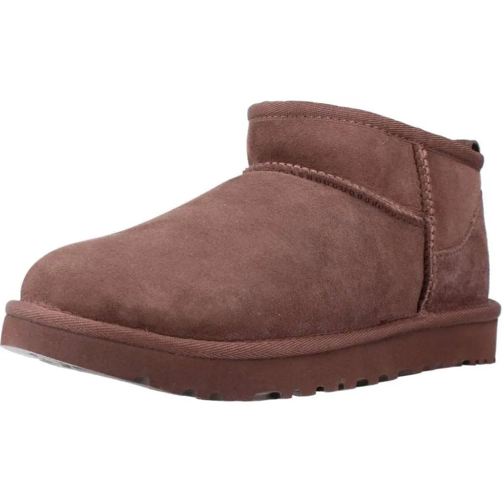 Classic Pull On Style Design Mini Boots