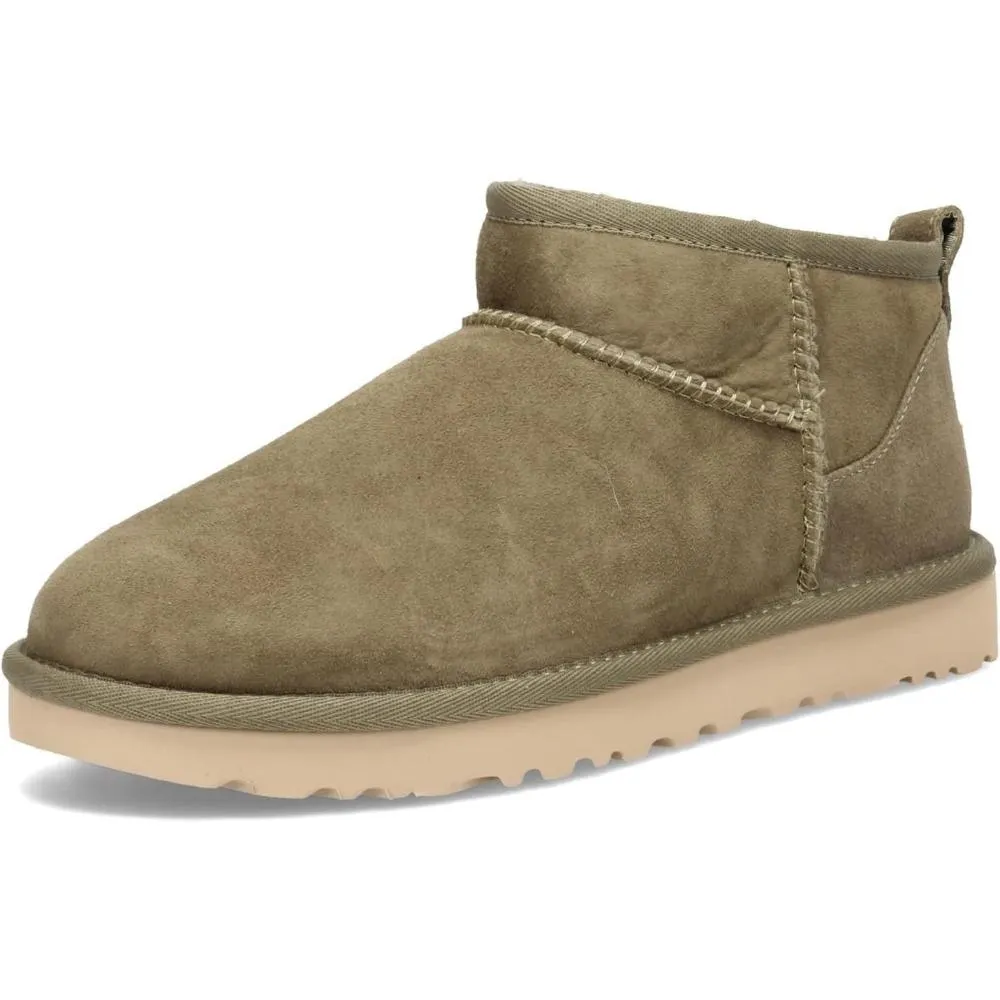 Classic Pull On Style Design Mini Boots