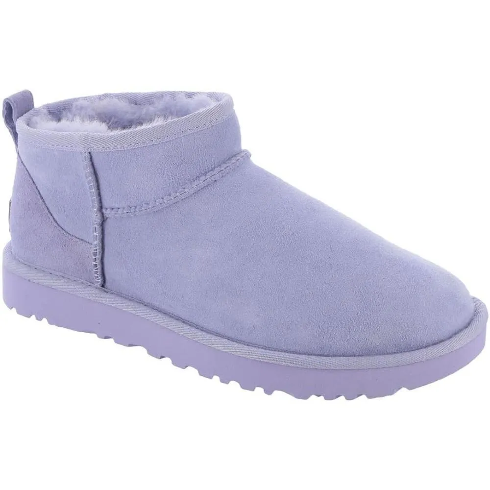 Classic Pull On Style Design Mini Boots