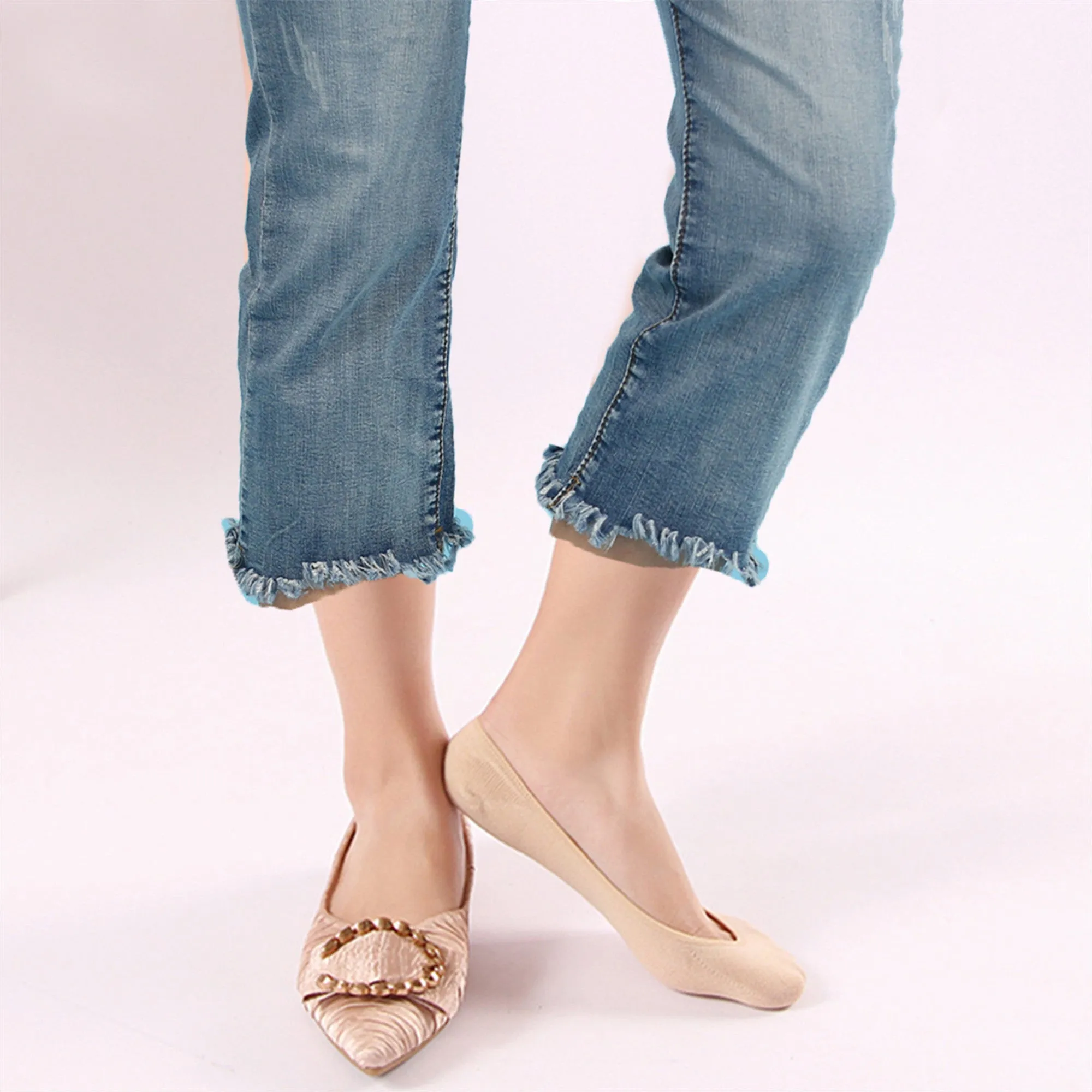 DEVUGGO 4 Pairs No show Socks Non Slip Invisible Hidden Socks for Women
