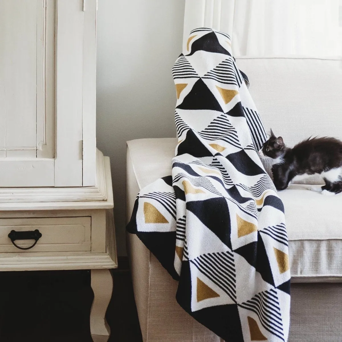Envie Throw