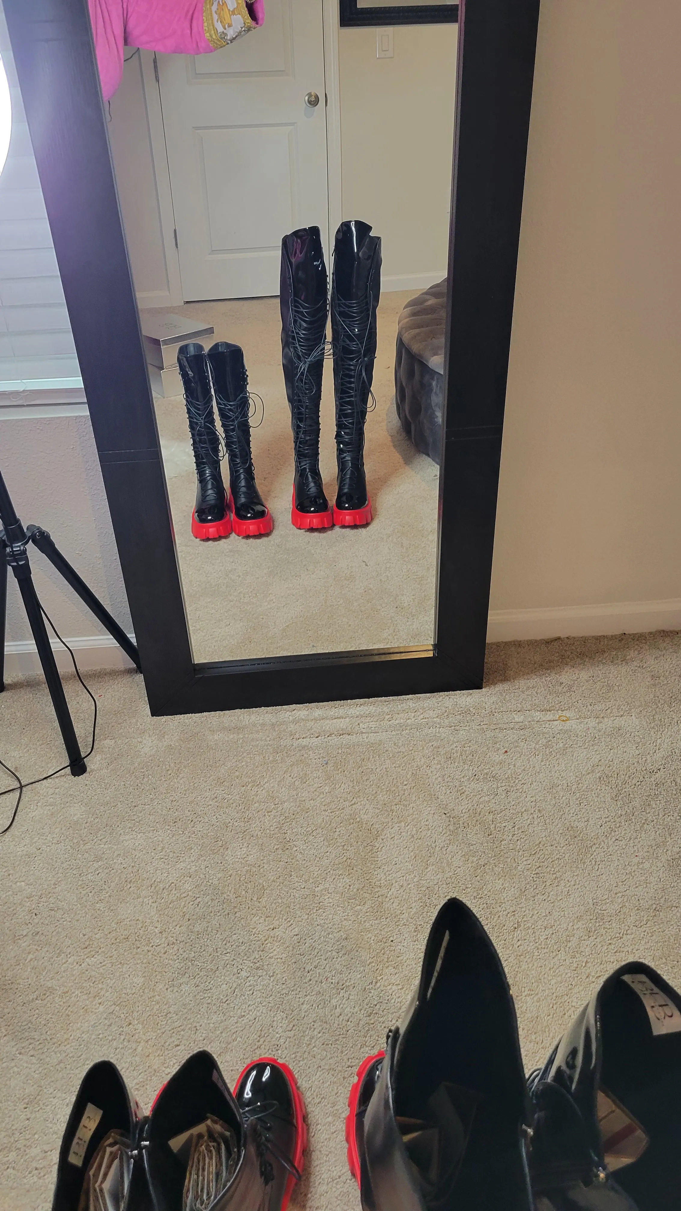 Goth Beauty (Below the knee length)