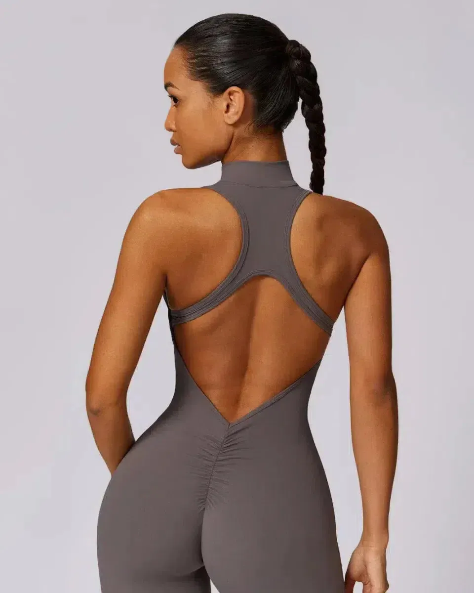 Lysandra – High-neck zip – Modern activewear suit