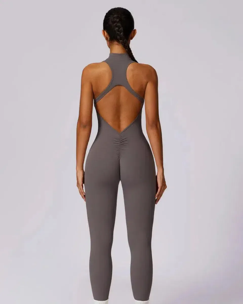 Lysandra – High-neck zip – Modern activewear suit