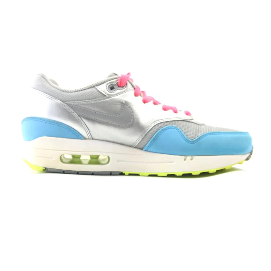 NIKE AIR MAX 1 FB