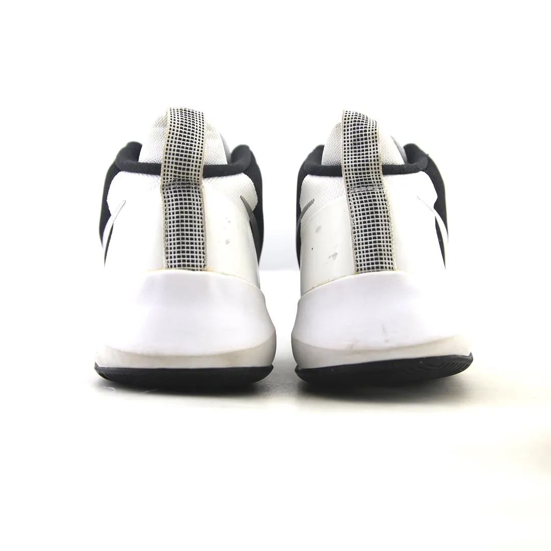 NIKE  AIR VERSITILE II