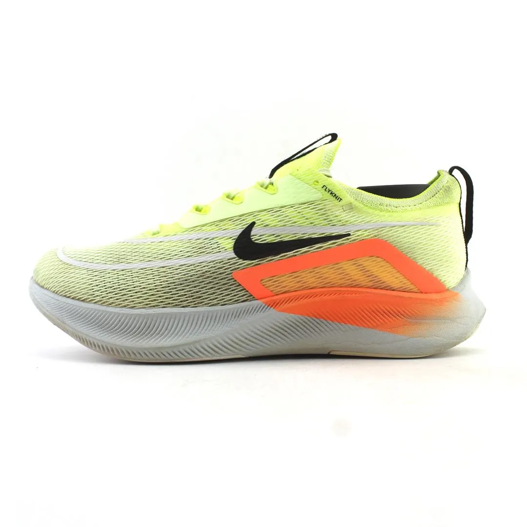 NIKE AIR ZOOM FLY 4
