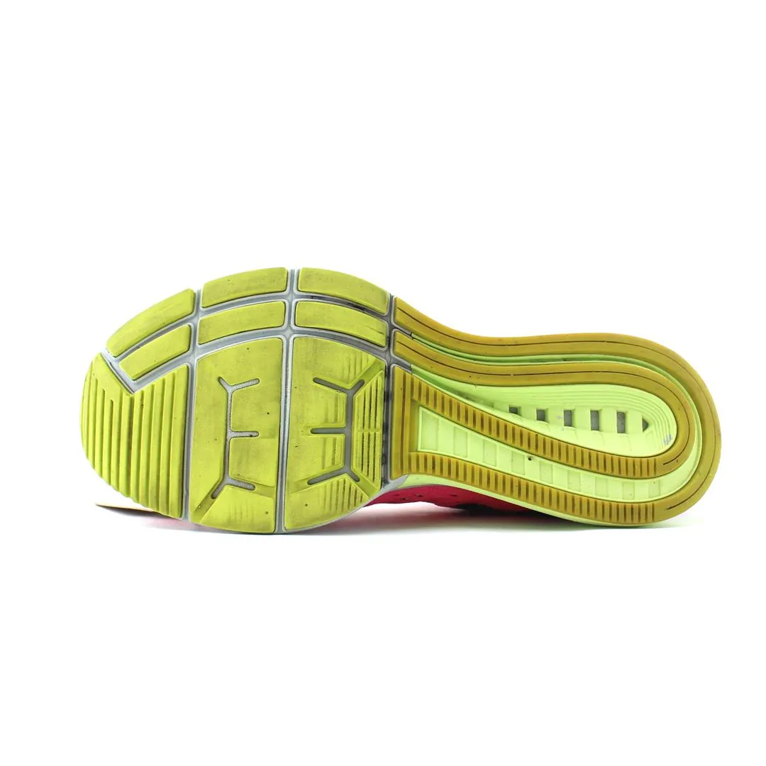 NIKE AIR ZOOM VOMERO 10