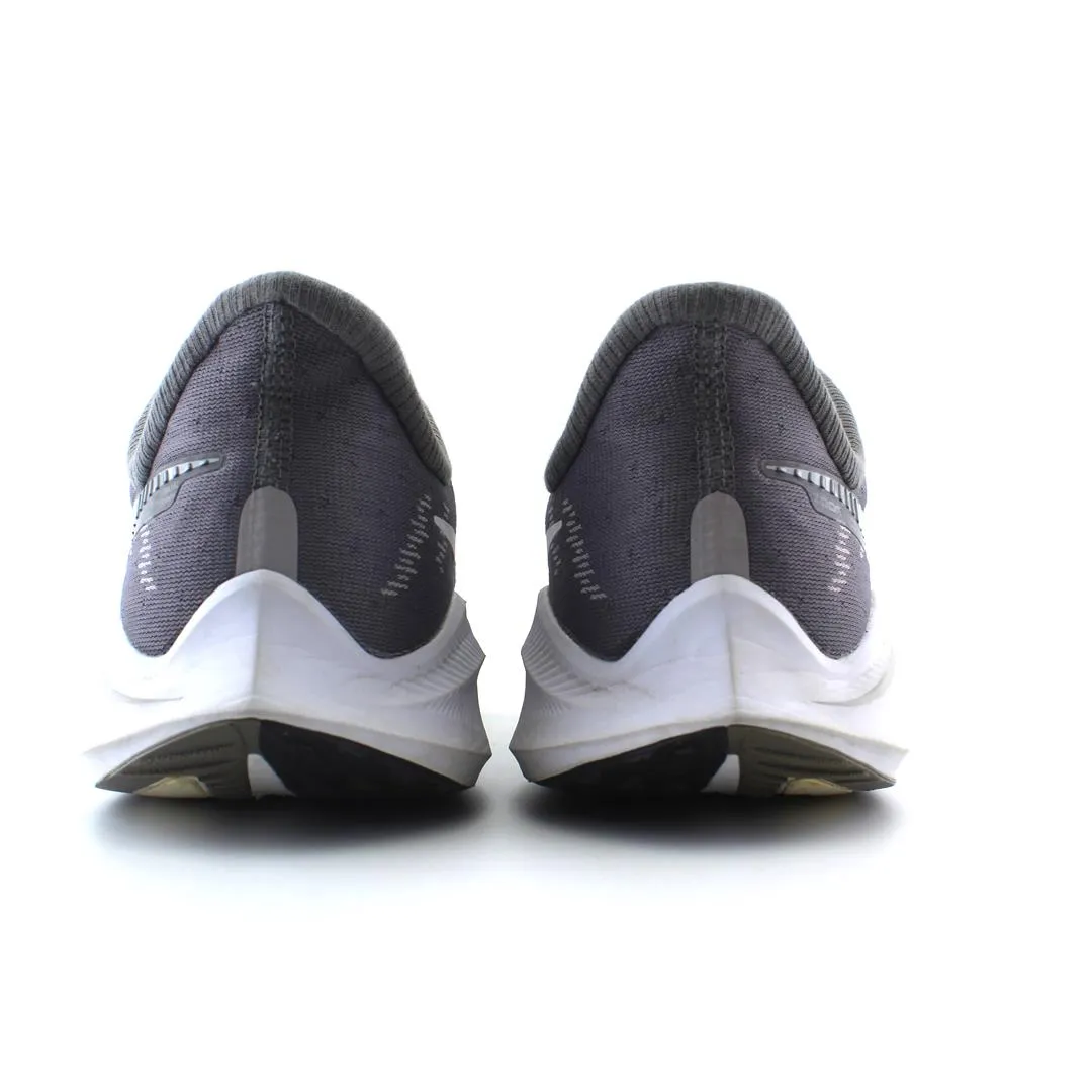 NIKE  AIR ZOOM VOMERO 14