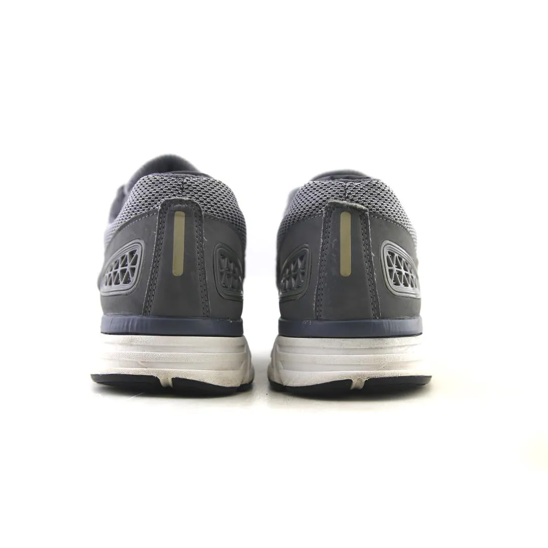 NIKE AIR ZOOM VOMERO 7