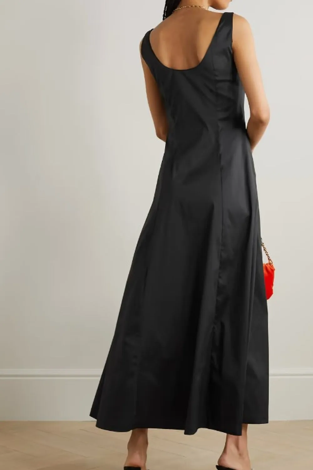 Novocherkassk Black Dress