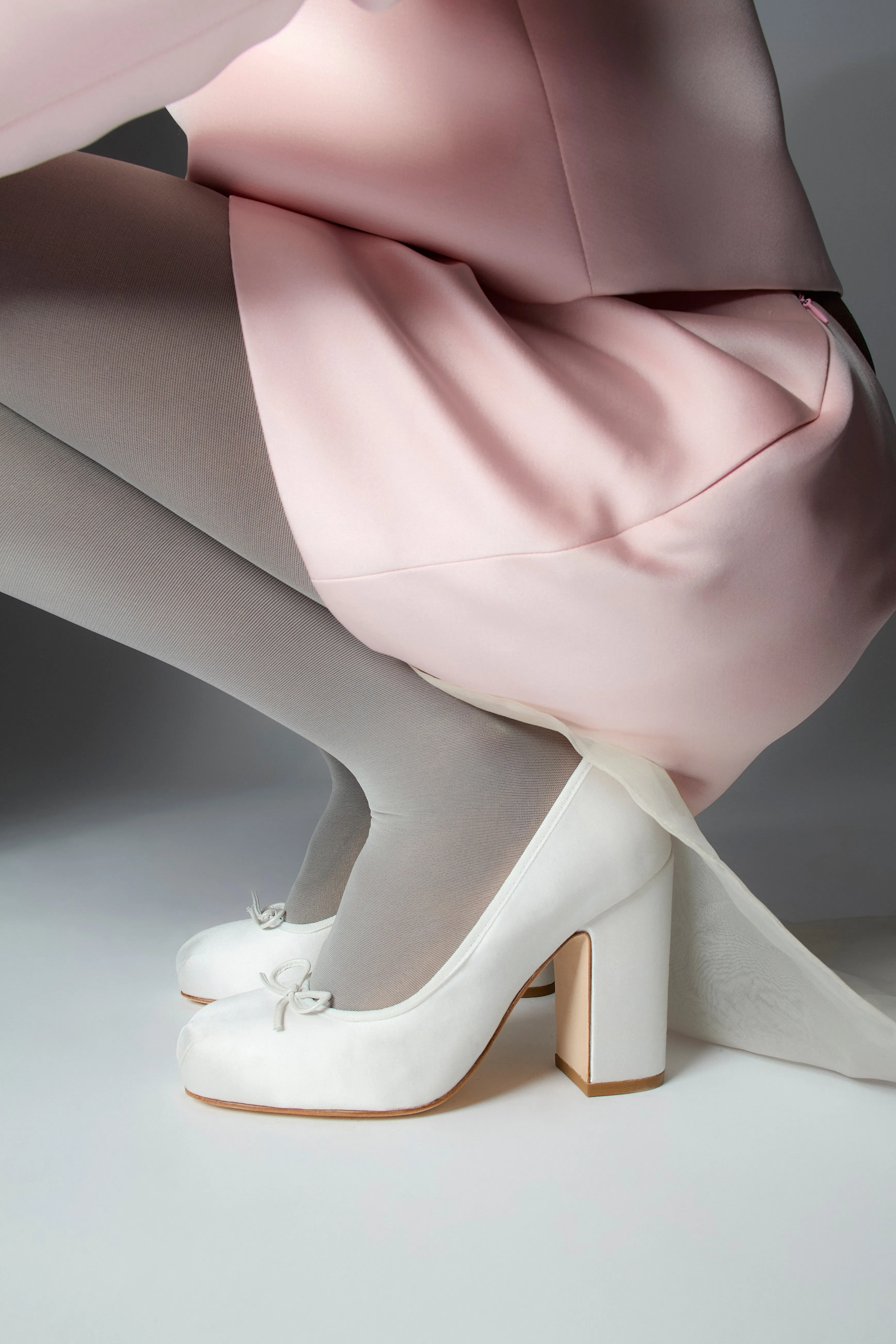 POINTE PUMP 100 IN PEARL SATIN