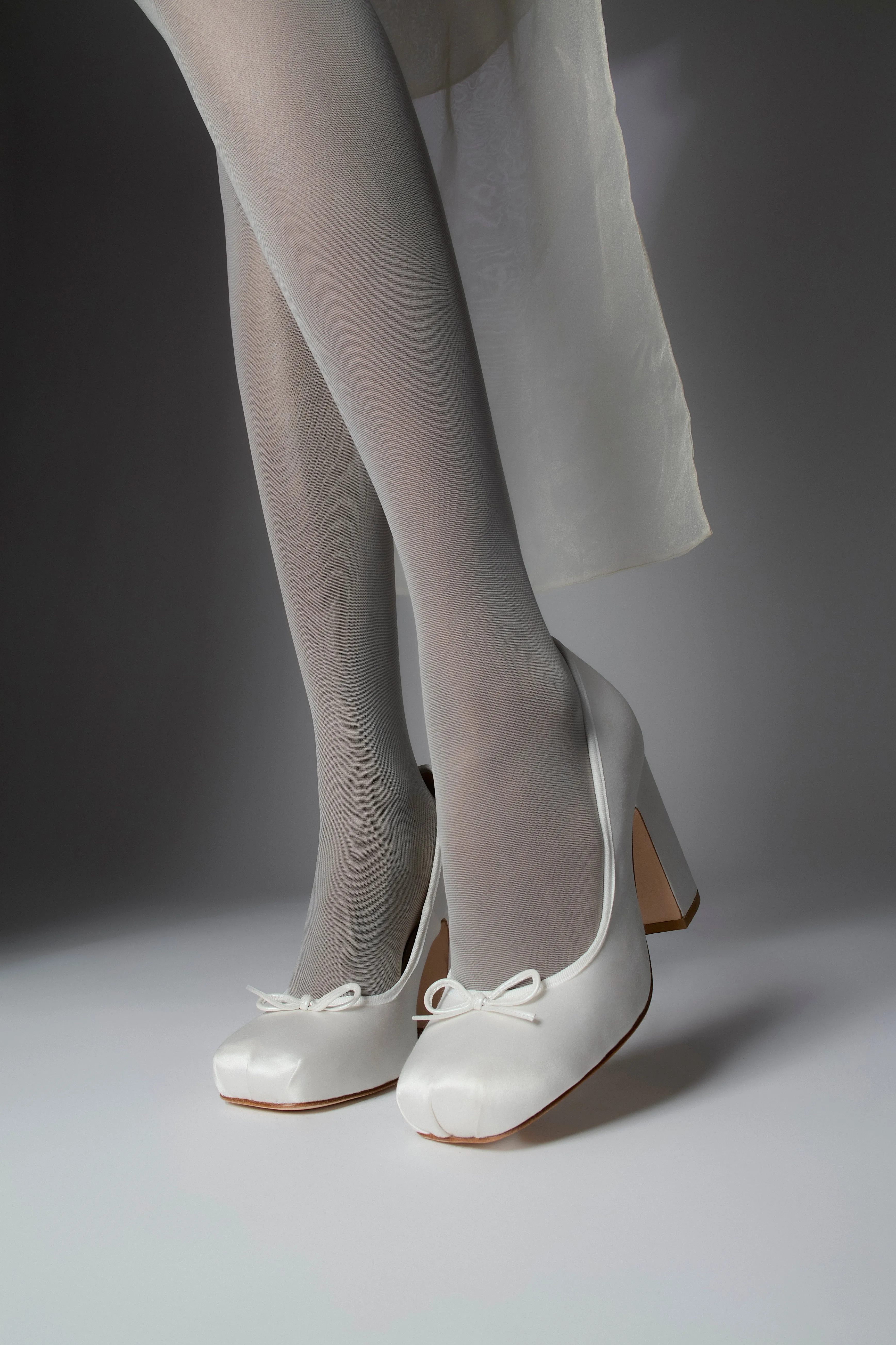 POINTE PUMP 100 IN PEARL SATIN