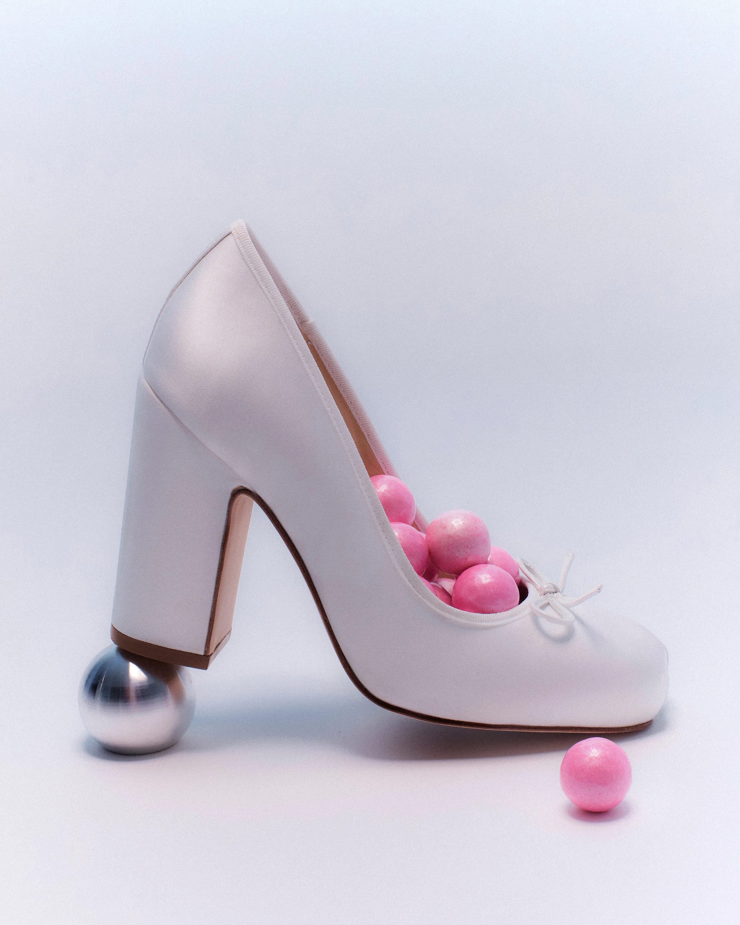 POINTE PUMP 100 IN PEARL SATIN