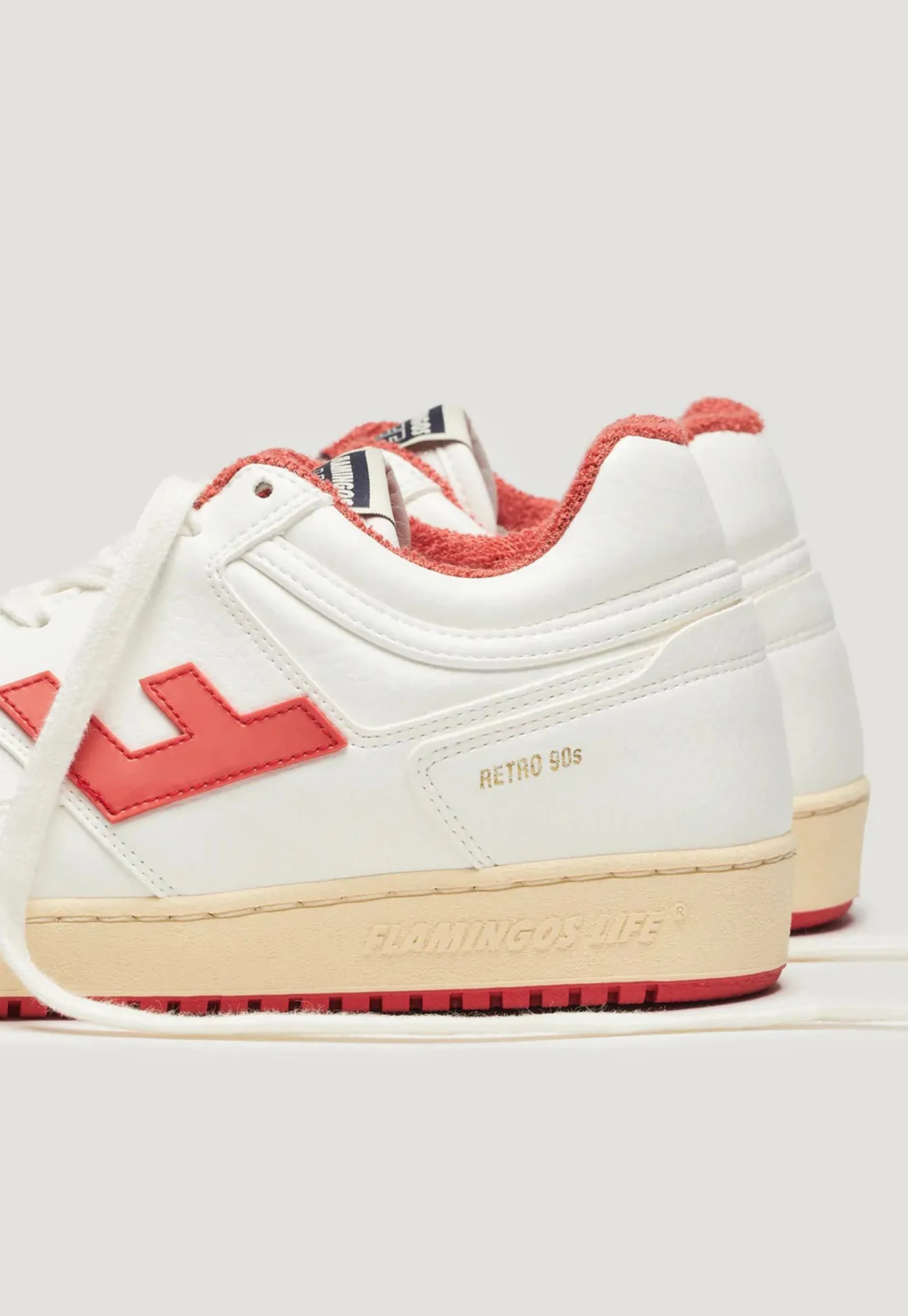 Retro 90s Sneaker - White Vanilla Tomato