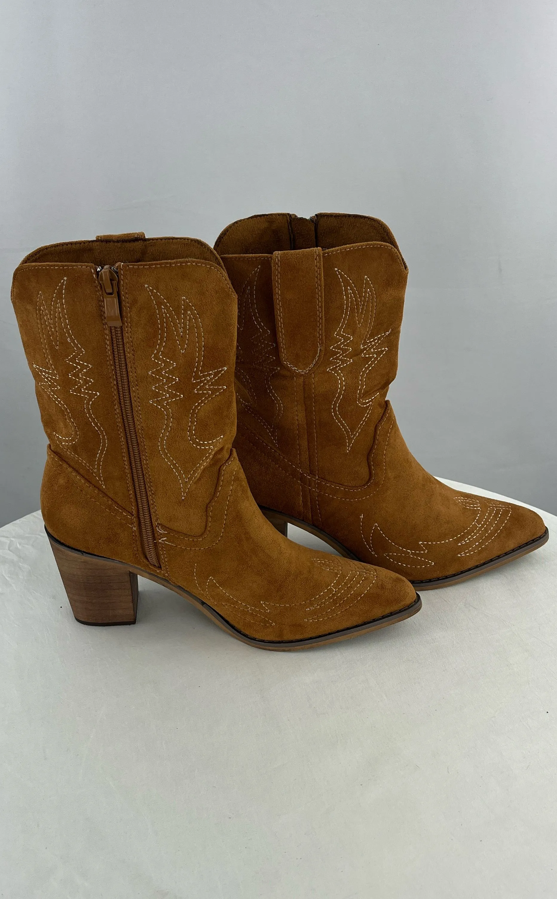 Shibever Women's Brown Suede Leather High Heel Cowboy Boots Size 7.5 NWOT