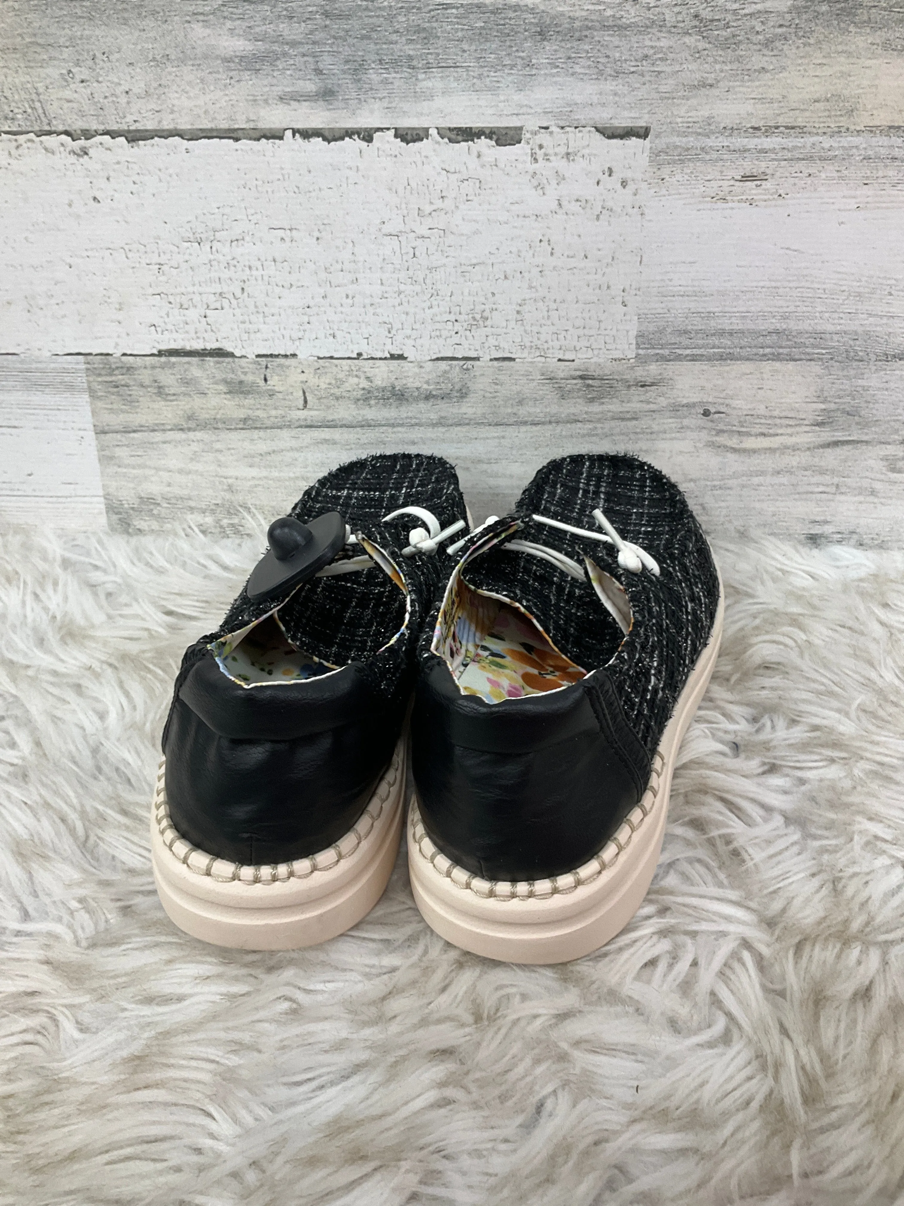 Shoes Sneakers By Corkys In Black, Size: 9