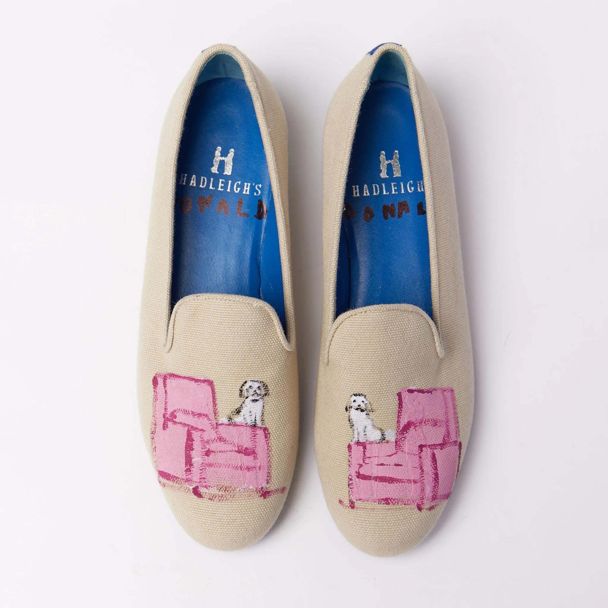 Slipper Painted Lap Dog / 35