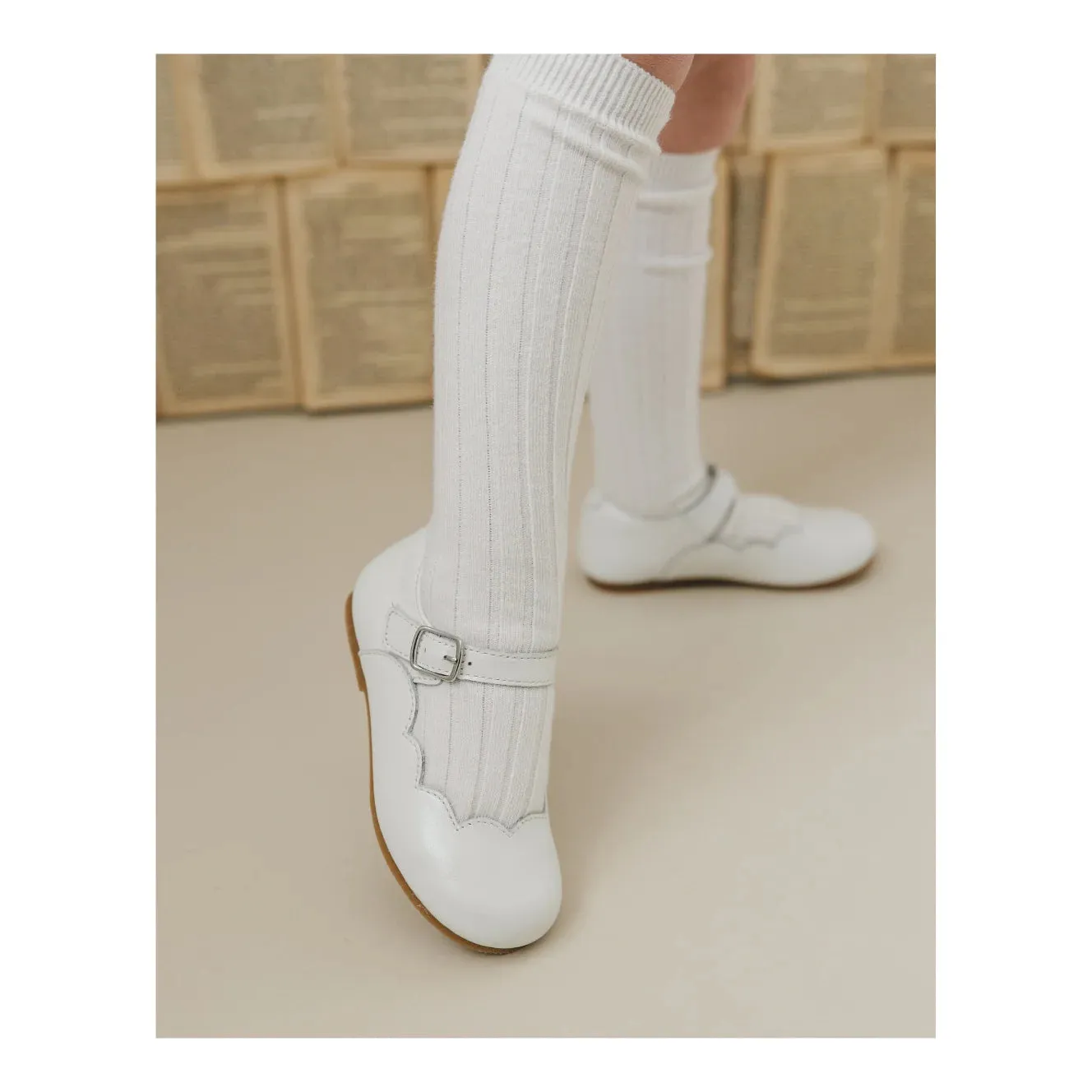 Sonia Scalloped Leather Flat - White