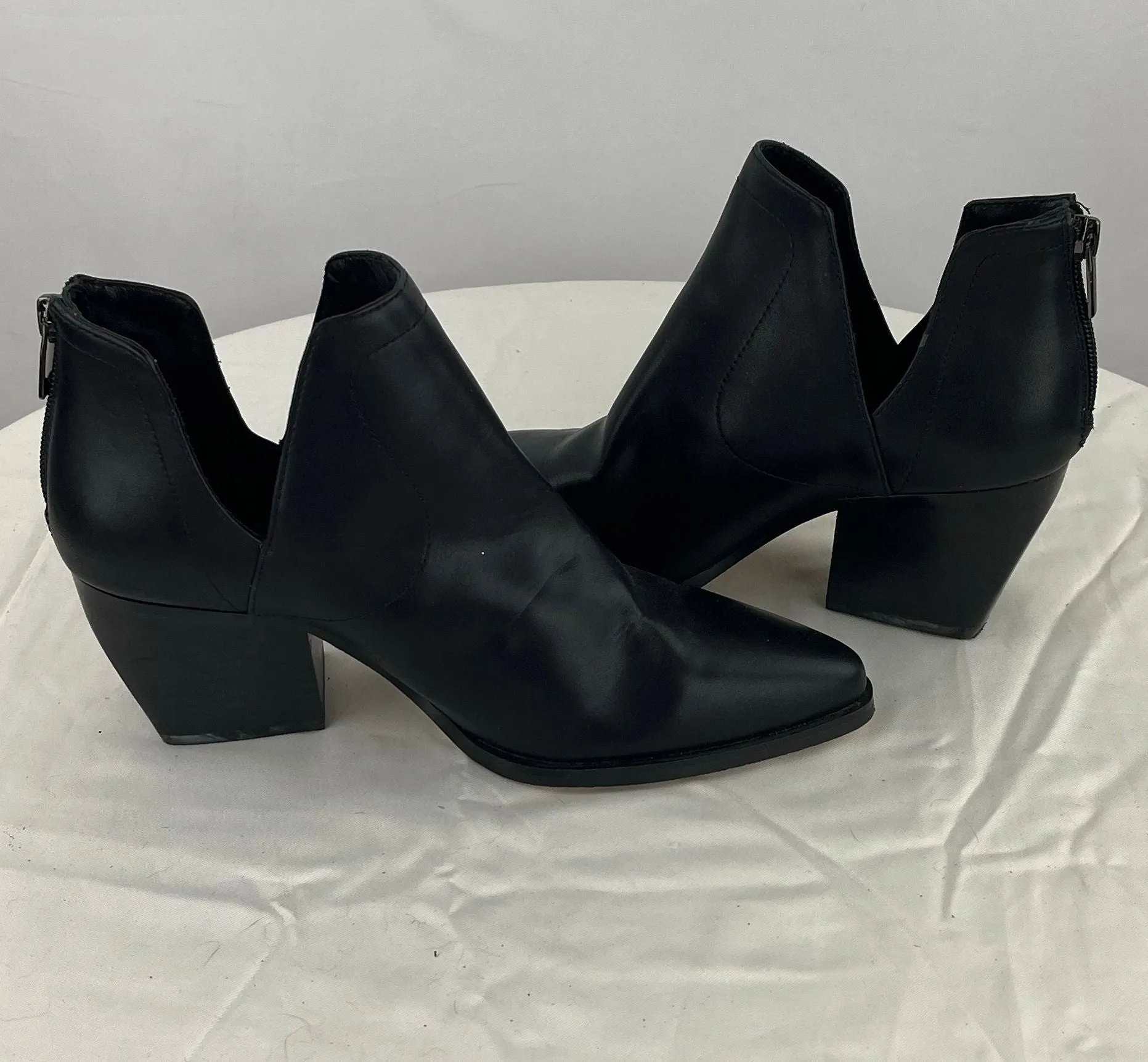 Vince Camuto Women's Black Leather Split Side Ankle Zip Up Boots Size 7.5