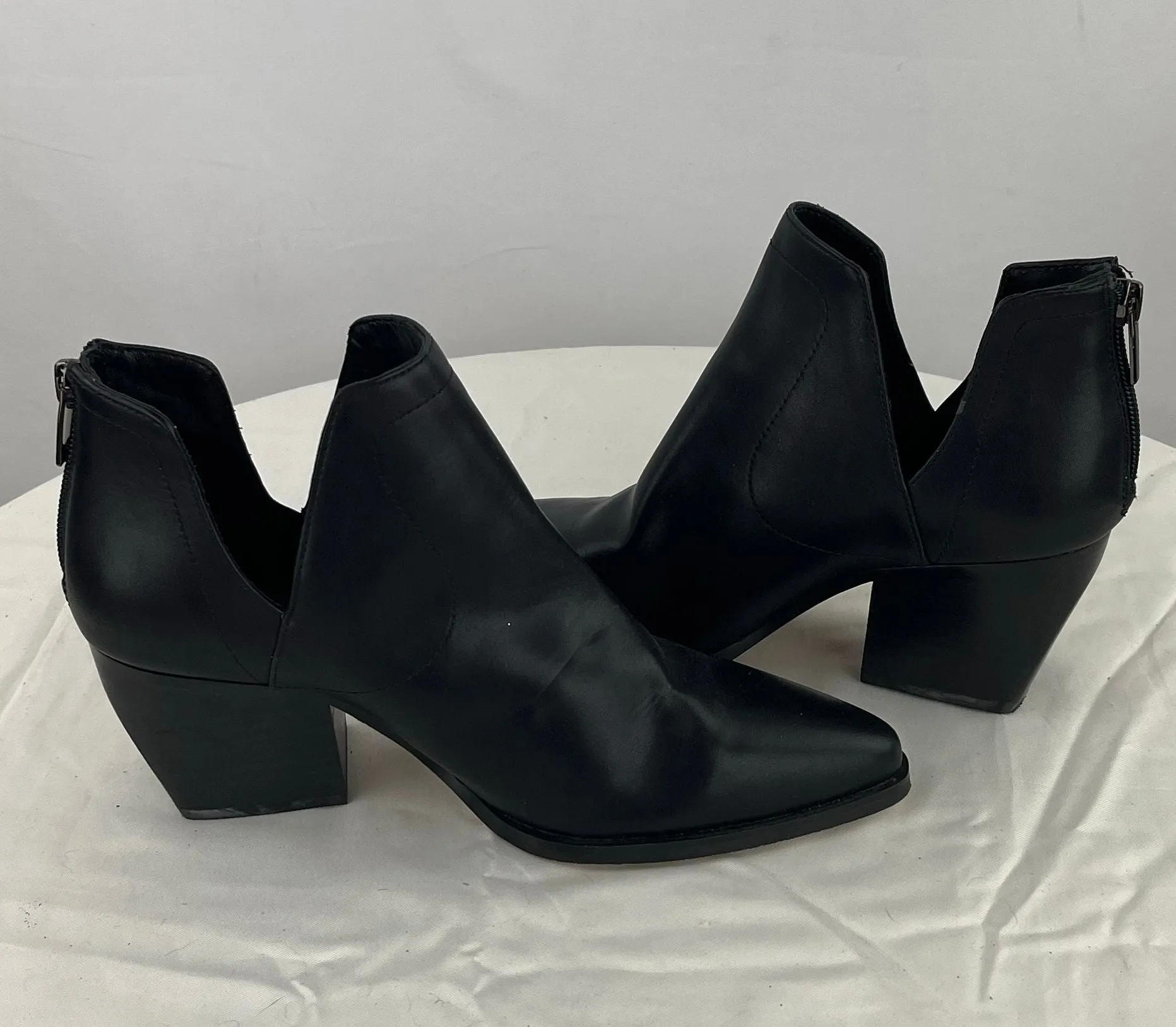Vince Camuto Women's Black Leather Split Side Ankle Zip Up Boots Size 7.5
