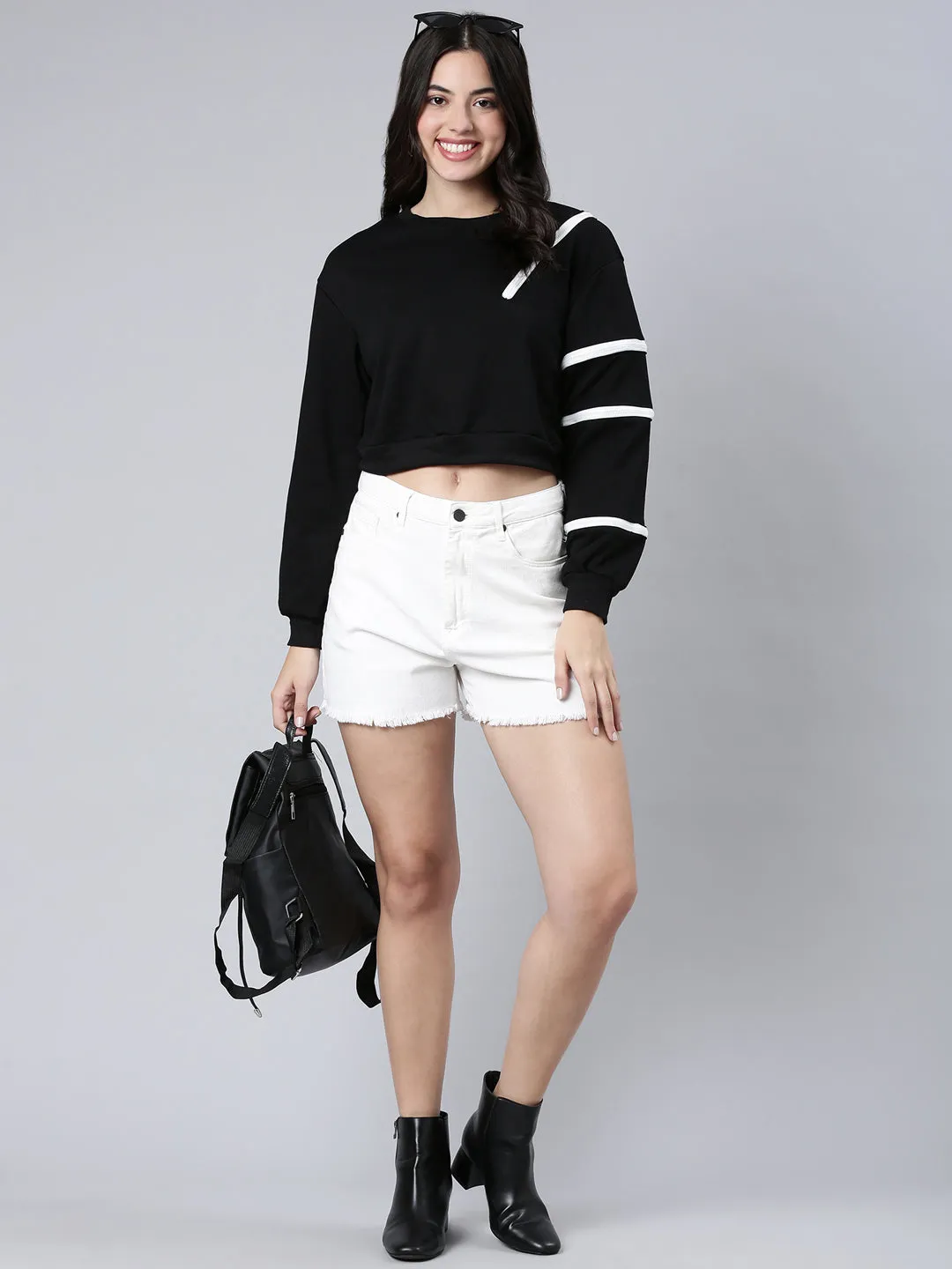 Women Solid Black Crop Sweatshirt